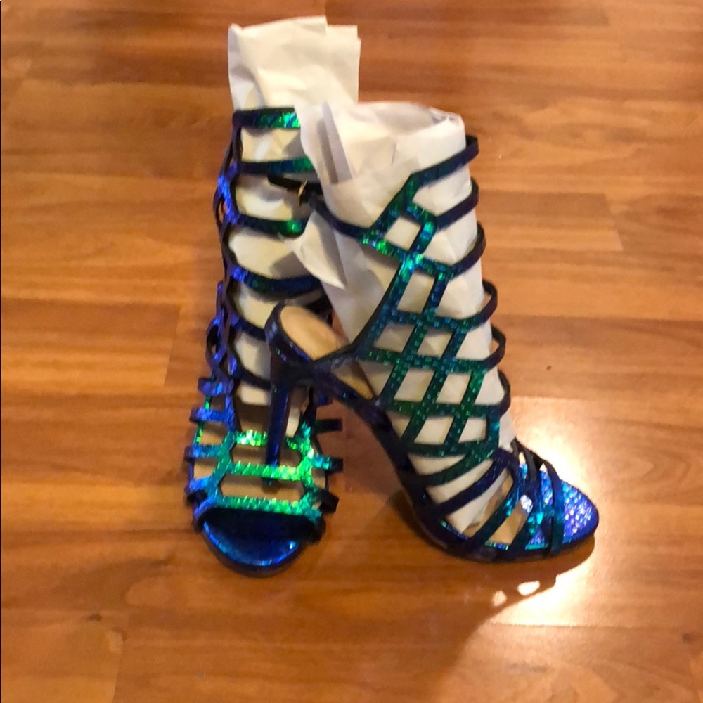 * Final Sale*  Iridescent heels